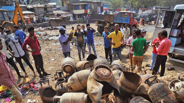 kandivali Fire Relief
